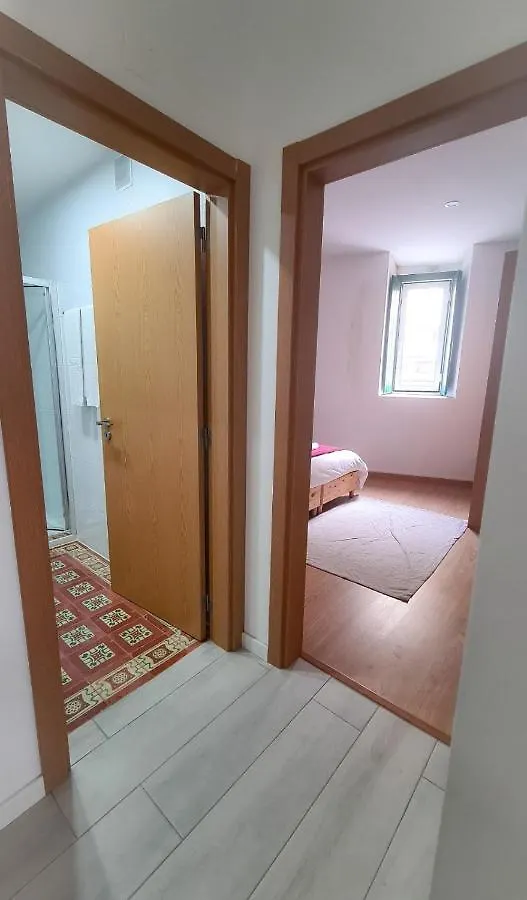 Mezzanine 4 Faro Apartamento